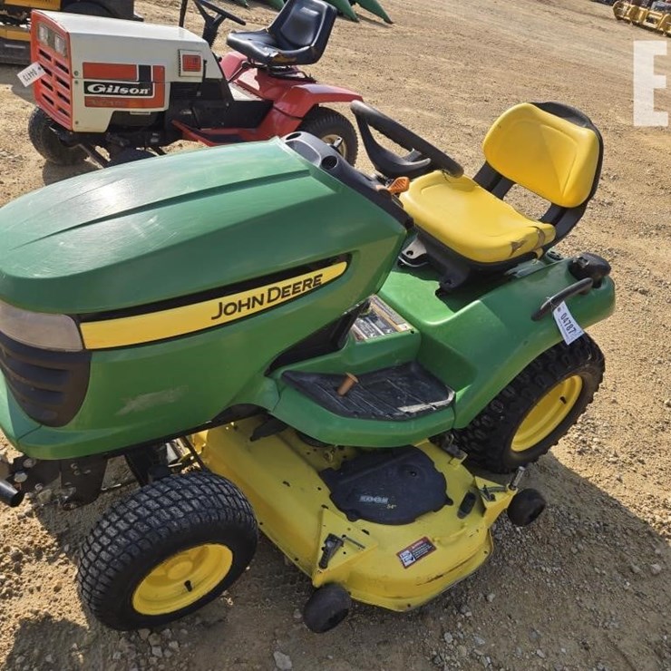 2011 JOHN DEERE X530