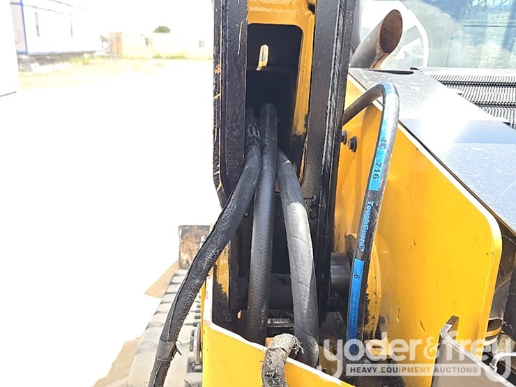2022-caterpillar-259d3-image-30