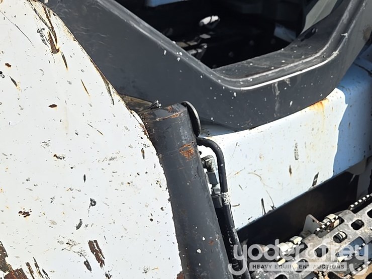 2019-bobcat-t590-image-33