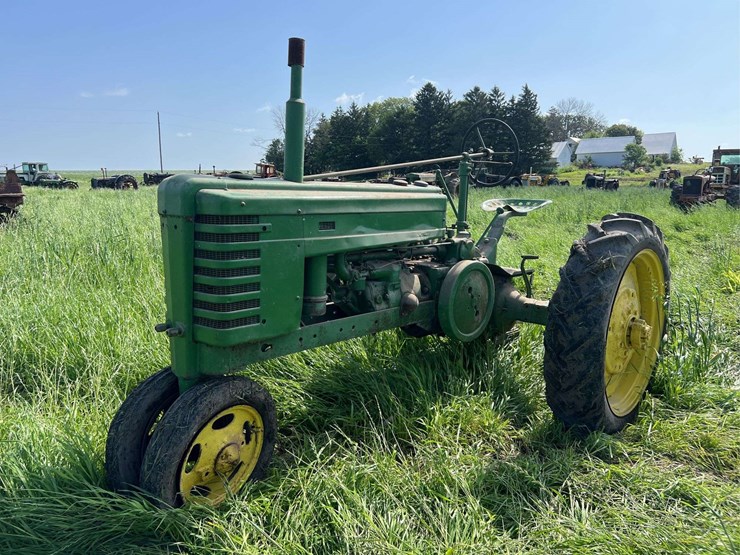 john-deere-h-image-1