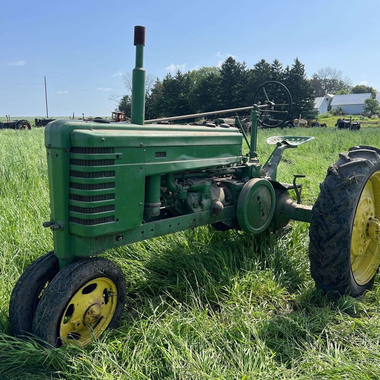 JOHN DEERE H