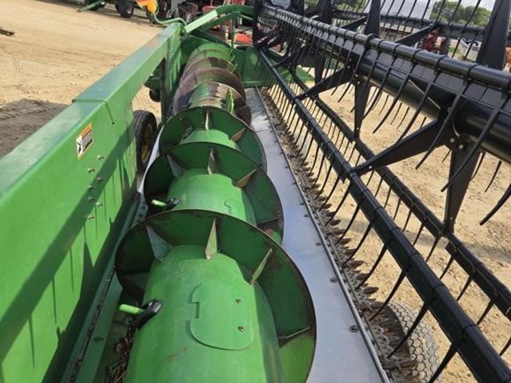 2004-john-deere-620f-image-10