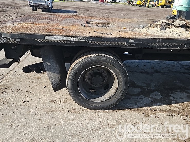 2015-ford-f550-image-8