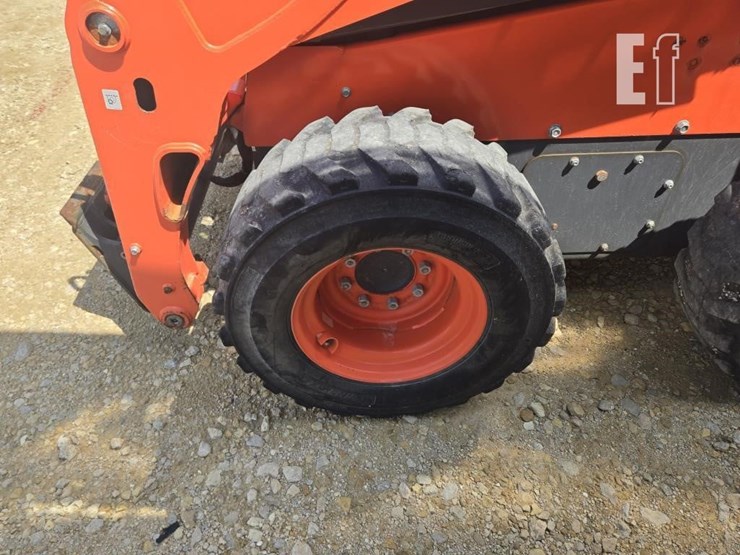 kubota-ssv75-image-4