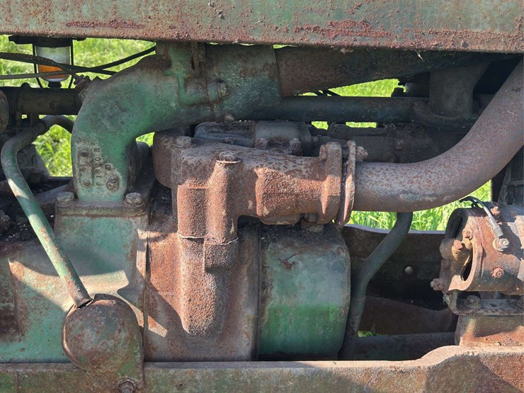 john-deere-70-image-17