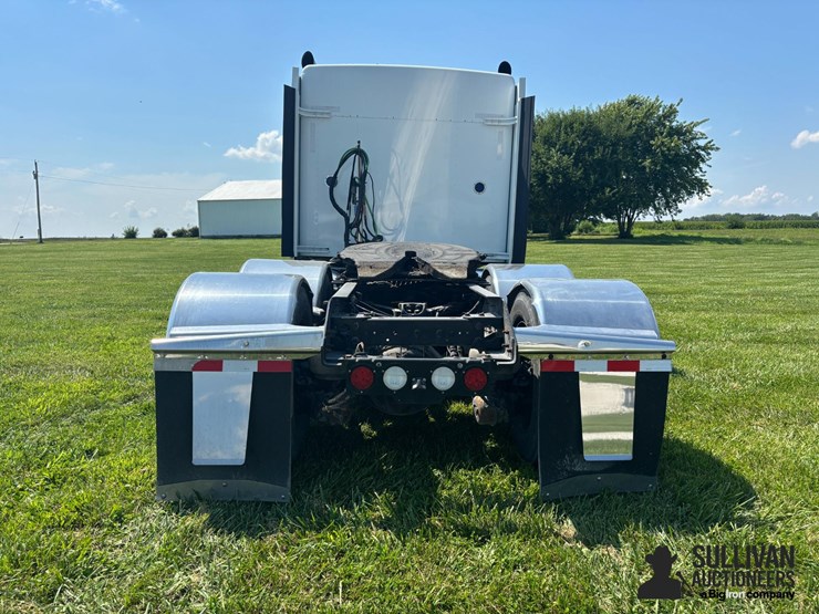 2019-kenworth-w900-image-6