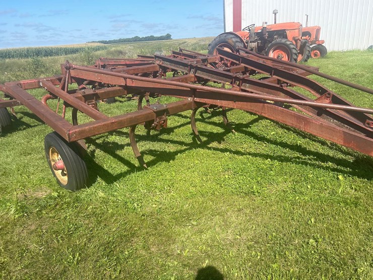 massey-ferguson-14-image-21