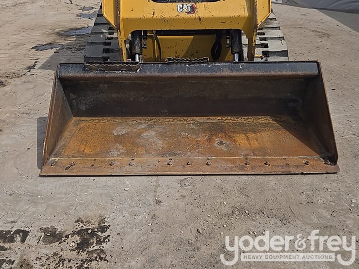 2022-caterpillar-259d3-image-11
