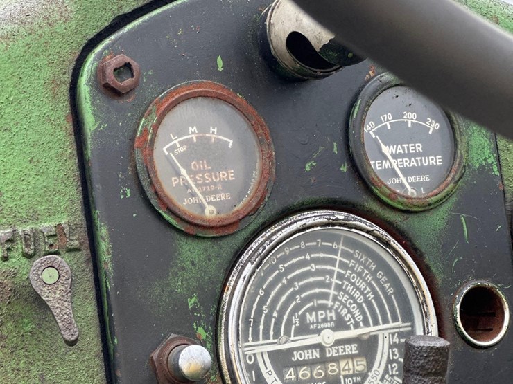 john-deere-720-image-10