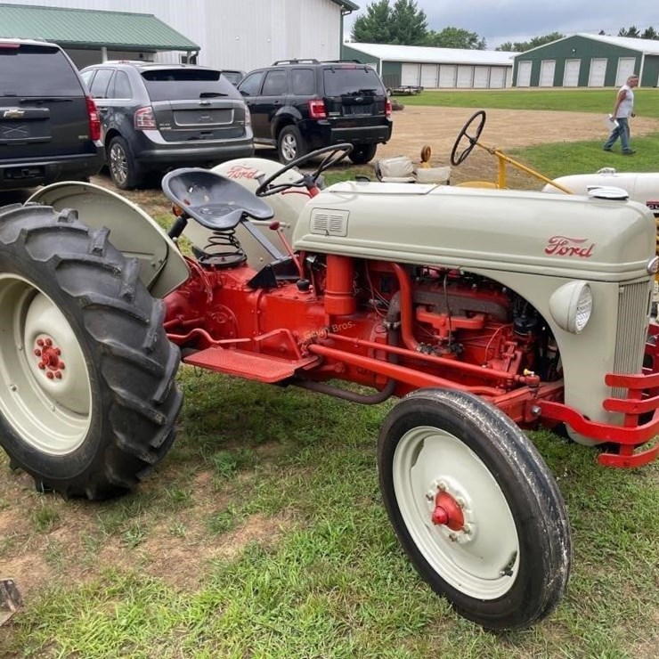 1951 FORD 8N
