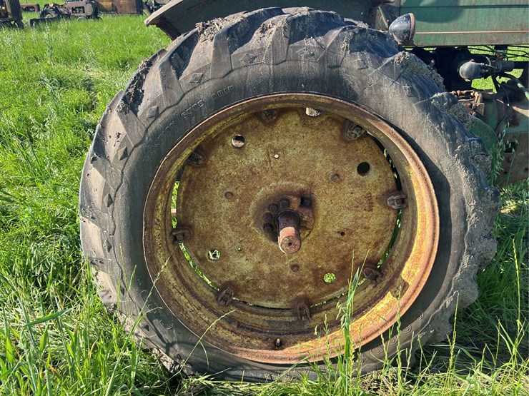 john-deere-70-image-19