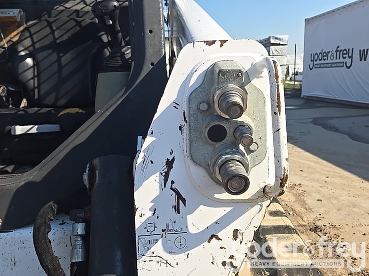 2019-bobcat-t590-image-28