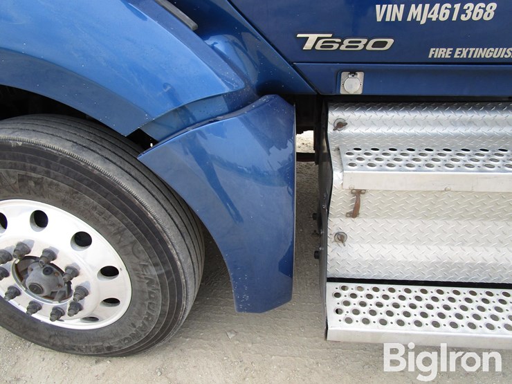 2021-kenworth-t680-image-19
