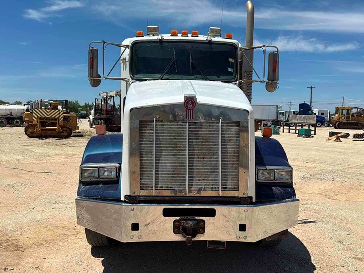 2015-kenworth-t800-image-2