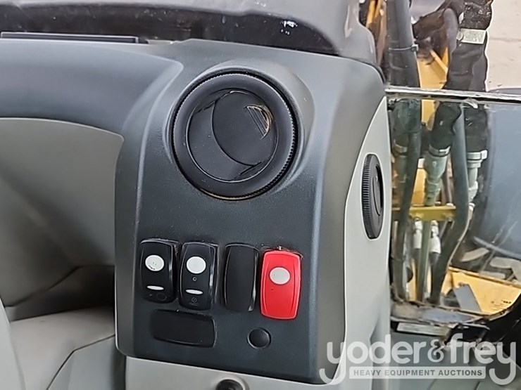 2011-caterpillar-420e-image-61