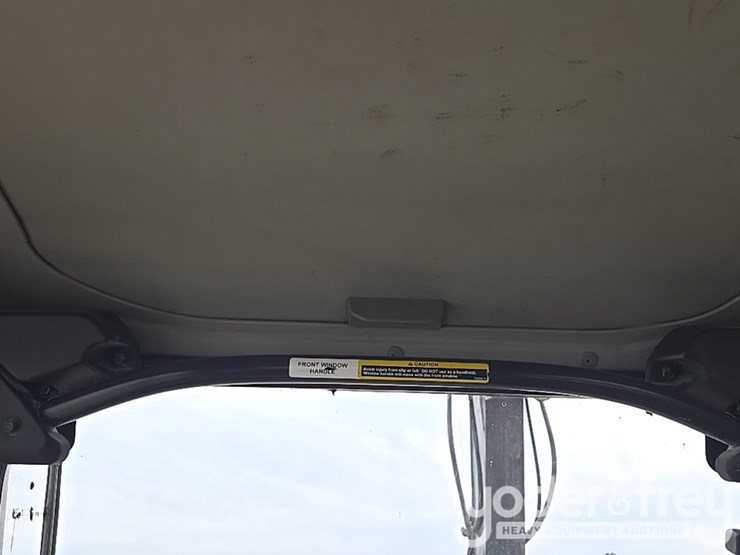 2022-deere-130g-image-83