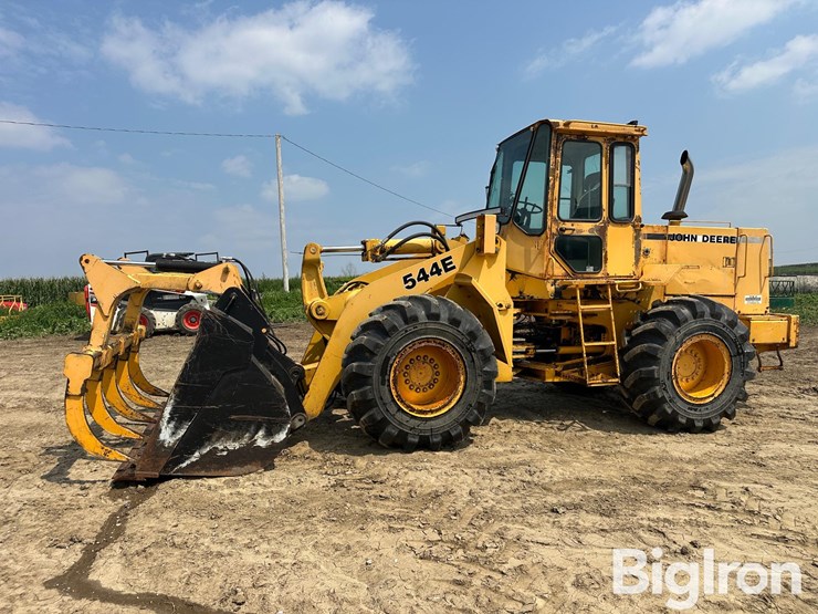 deere-544e-image-1