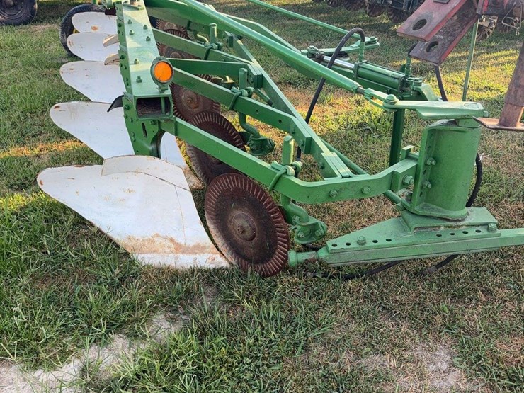 john-deere-145-image-1