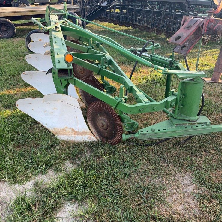 JOHN DEERE 145