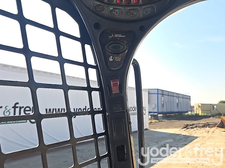 2019-bobcat-t590-image-47