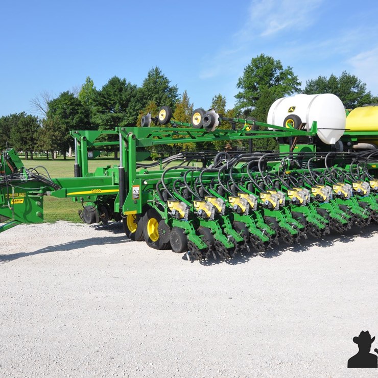 2010 JOHN DEERE DB60