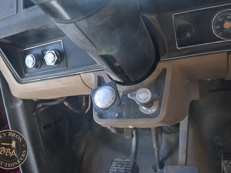 1989-ford-f800-image-31