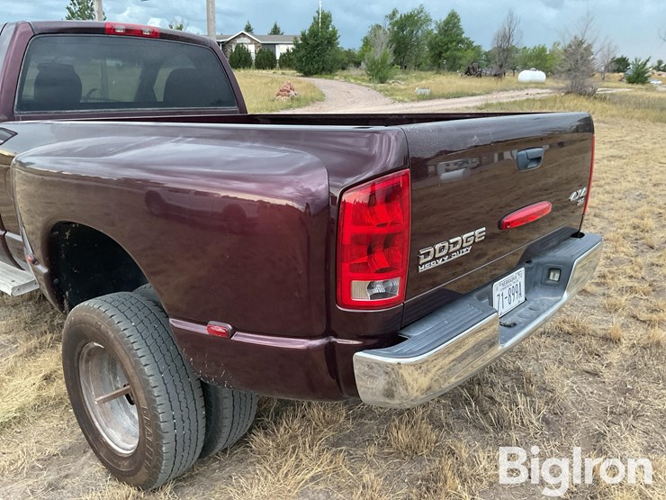 2004-dodge-ram-3500-image-16