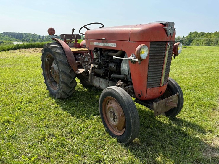 massey-ferguson-825-image-3