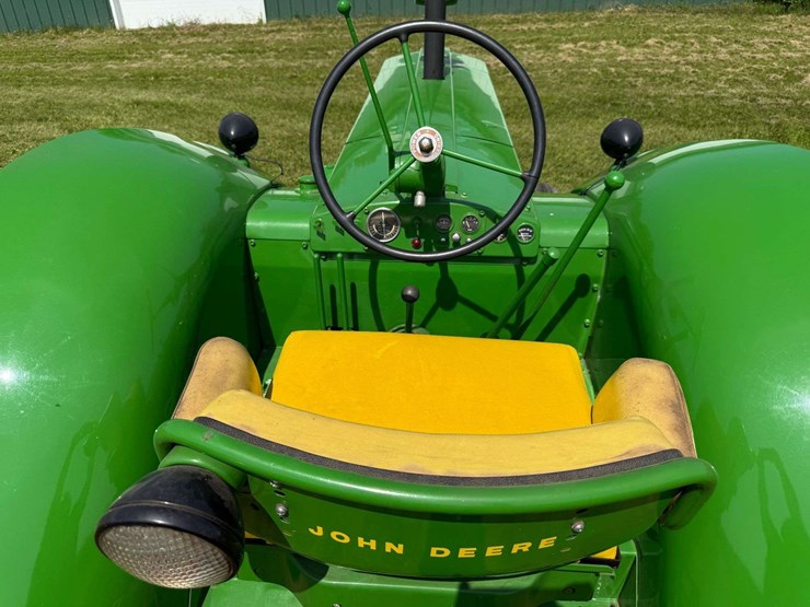 john-deere-820-image-22