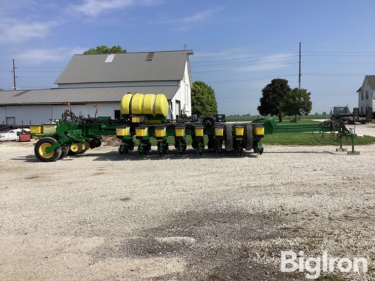2006-john-deere-1770-image-4