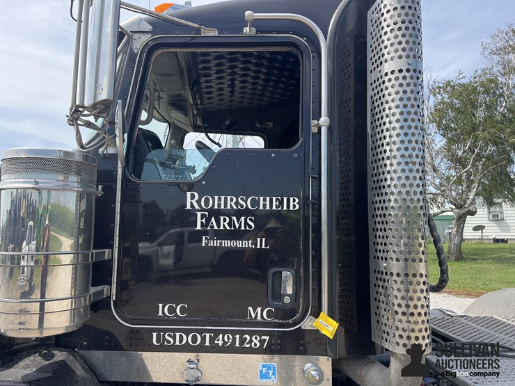2011-kenworth-t800-image-10