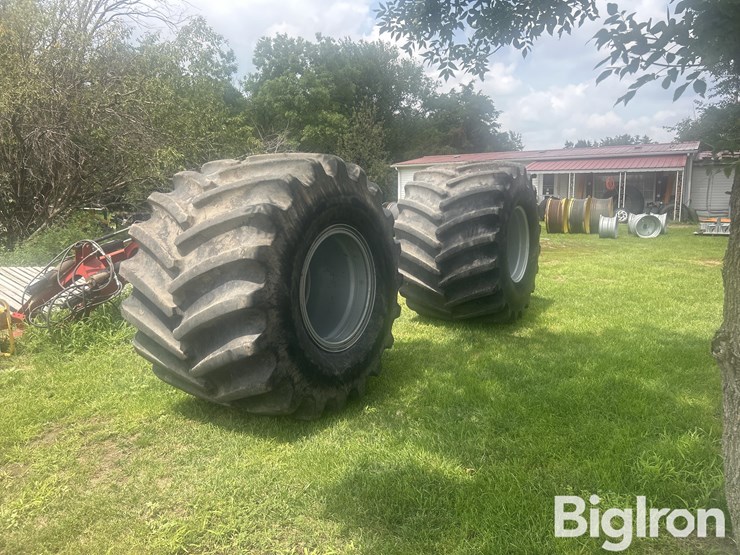 firestone-1250/45-32-tires-&-rims-image-8