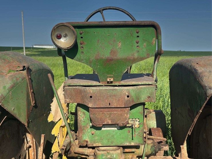john-deere-70-image-39