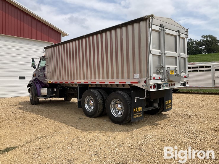 2004-sterling-lt9500-image-7