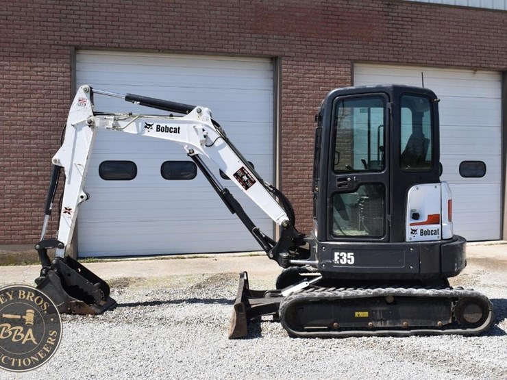 2014-bobcat-e35-image-10