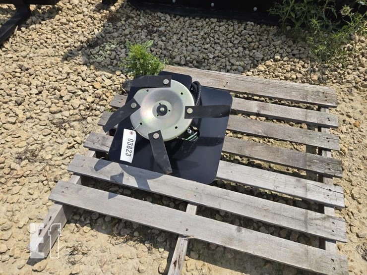 new-miva-mini-excavator-hedge-cutter-image-2