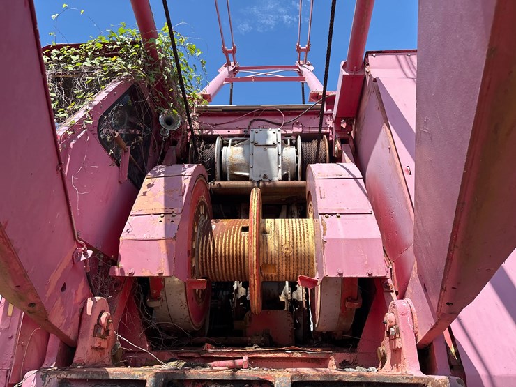 #16-•-manitwoc-3900w-crawler-crane-image-13