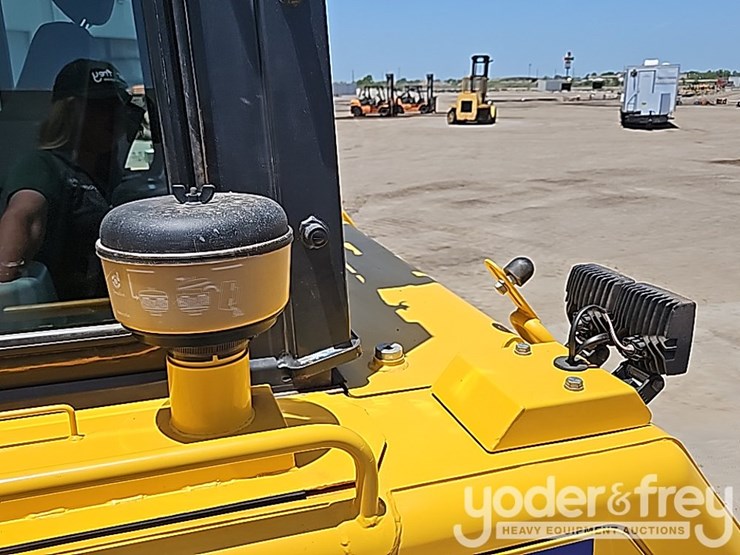 2021-komatsu-d65px-18-image-36