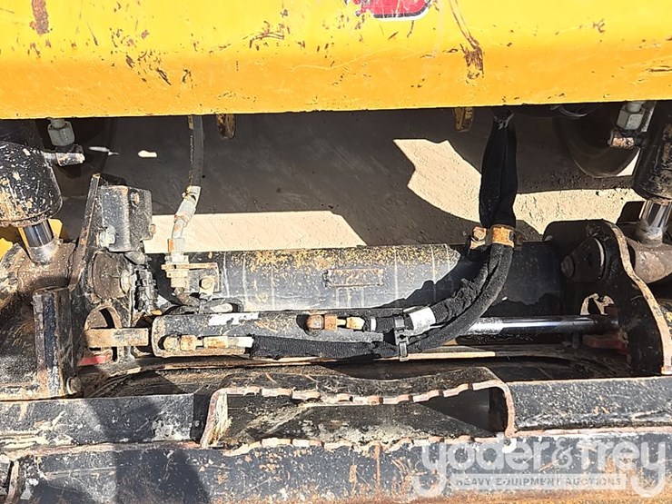 2022-caterpillar-259d3-image-33