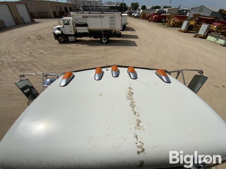 2017-peterbilt-348-image-20