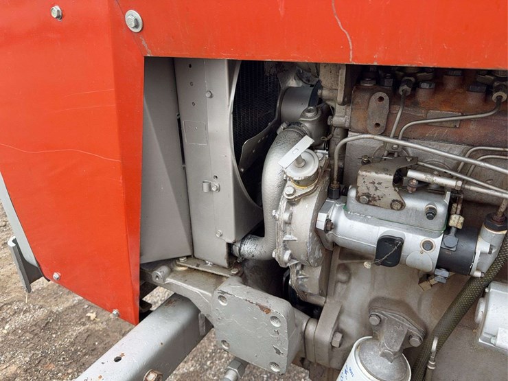 massey-ferguson-265-image-19