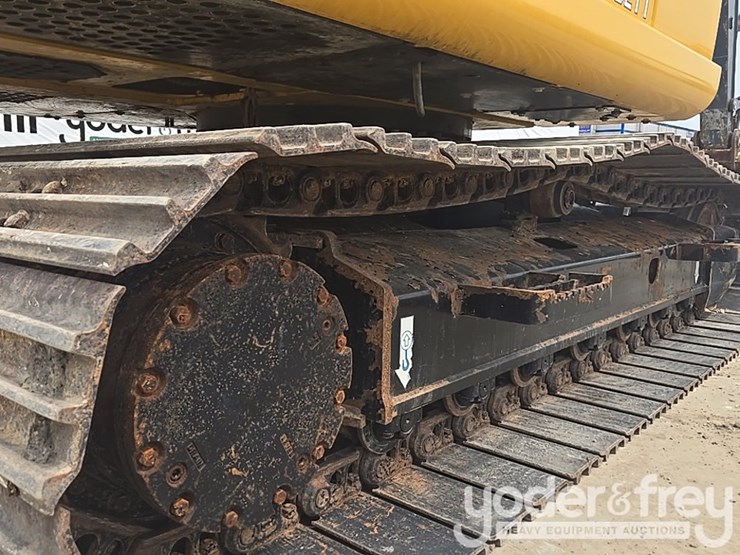 2022-deere-130g-image-28