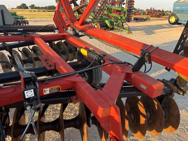 case-ih-370-image-3