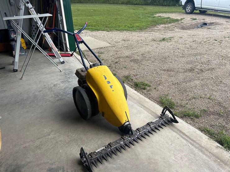 jari-sickle-mower-image-3