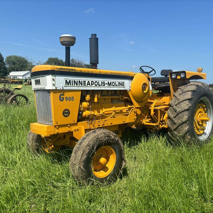 MINNEAPOLIS MOLINE G900