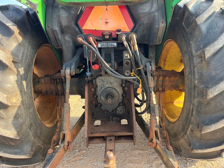 2001-john-deere-5210-image-12