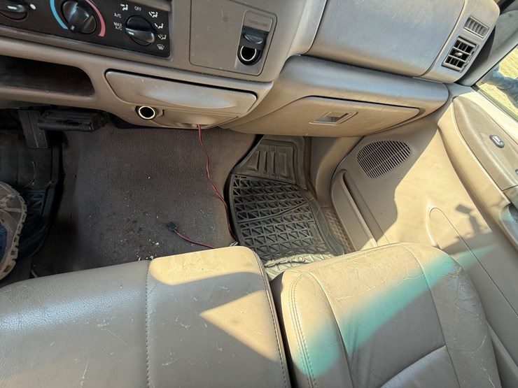 2004-ford-f250-image-27