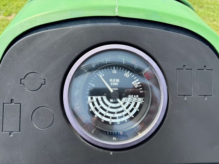 john-deere-2040-image-27