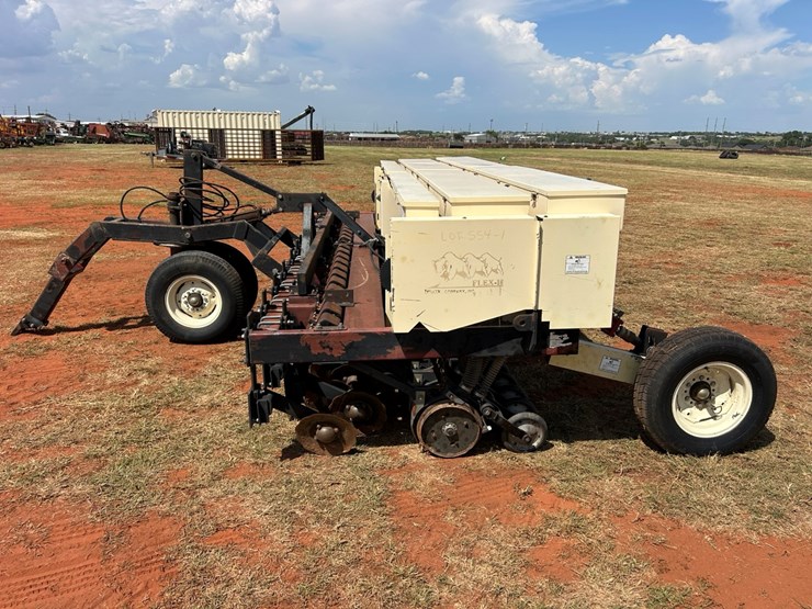 truax-flxii-822rd-image-9
