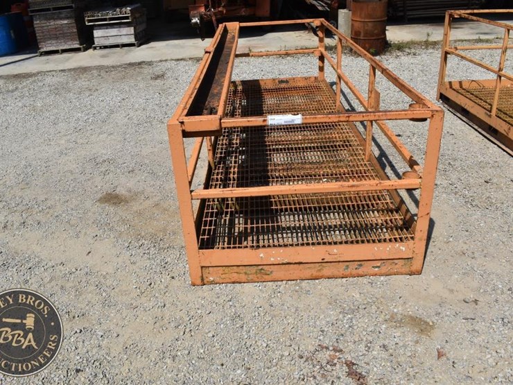 platform/basket-steel-man-basket-44070-image-2